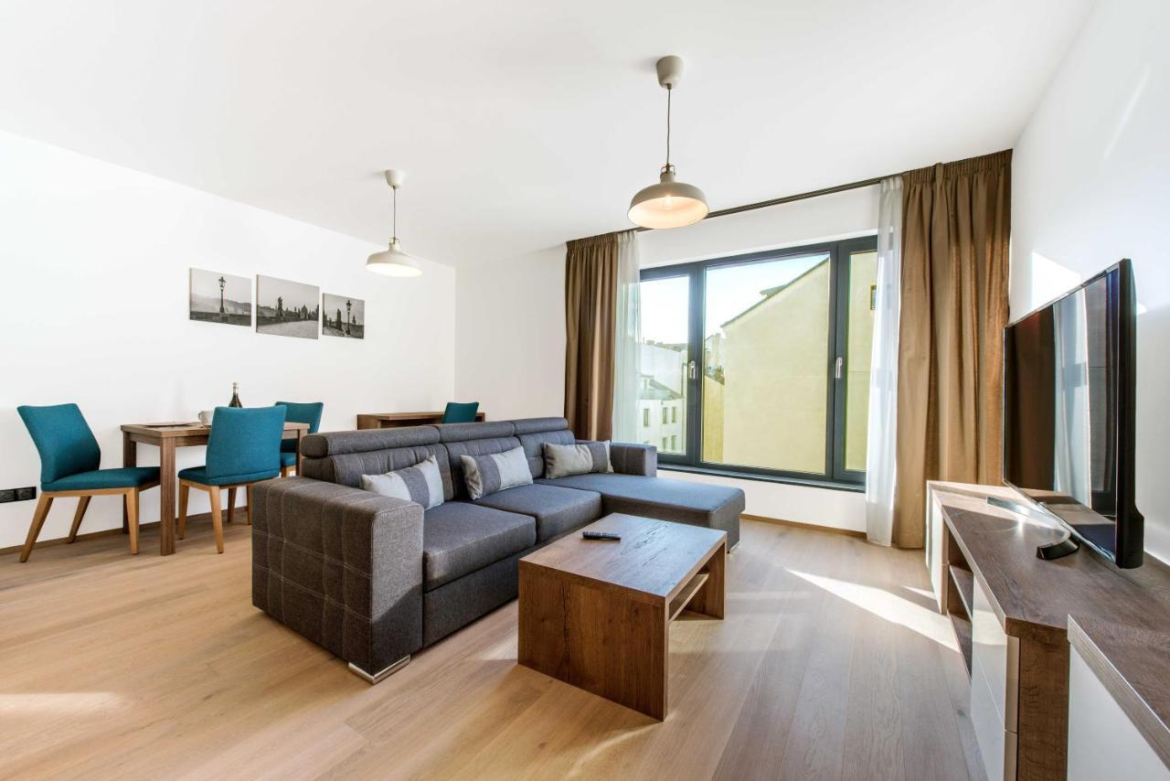Quiet & New Near Center With Garage Appartamento Praga